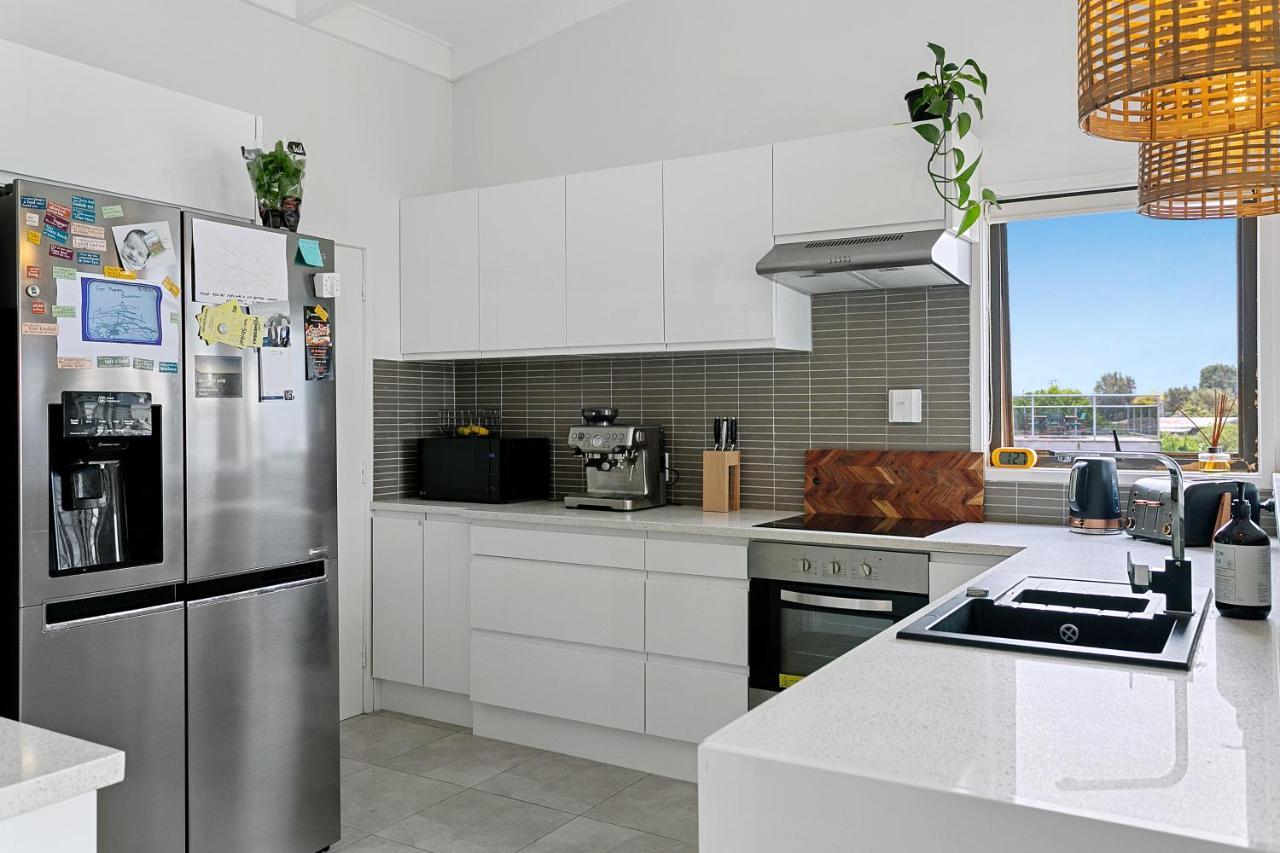 Acacia Bay Bach - Views, Spa & Serenity - Taupo Luaran gambar